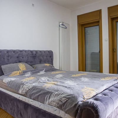 Rental of a spacious 3-room apartment, 126 m², central Belgrade, Serbia